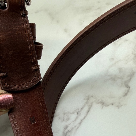 Tecovas handmade woman’s Brown genuine bovine Leather Belt size medium - Picture 2 of 8